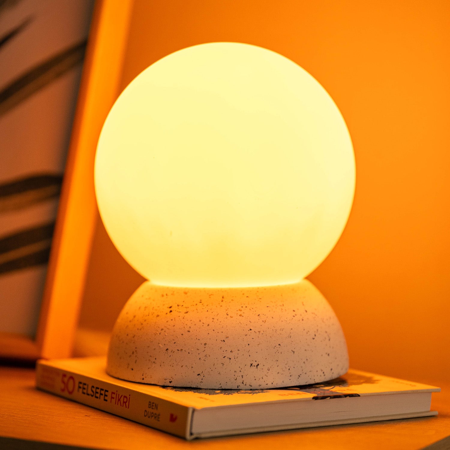 “LIA” Decorative Concrete Lamp – Wired