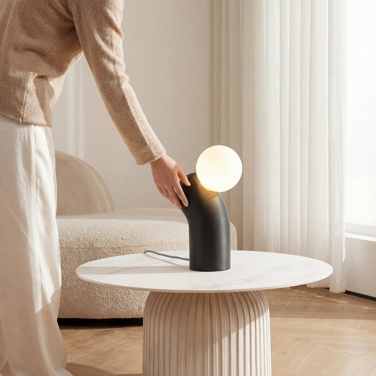 BEND Sculptural Table Lamp