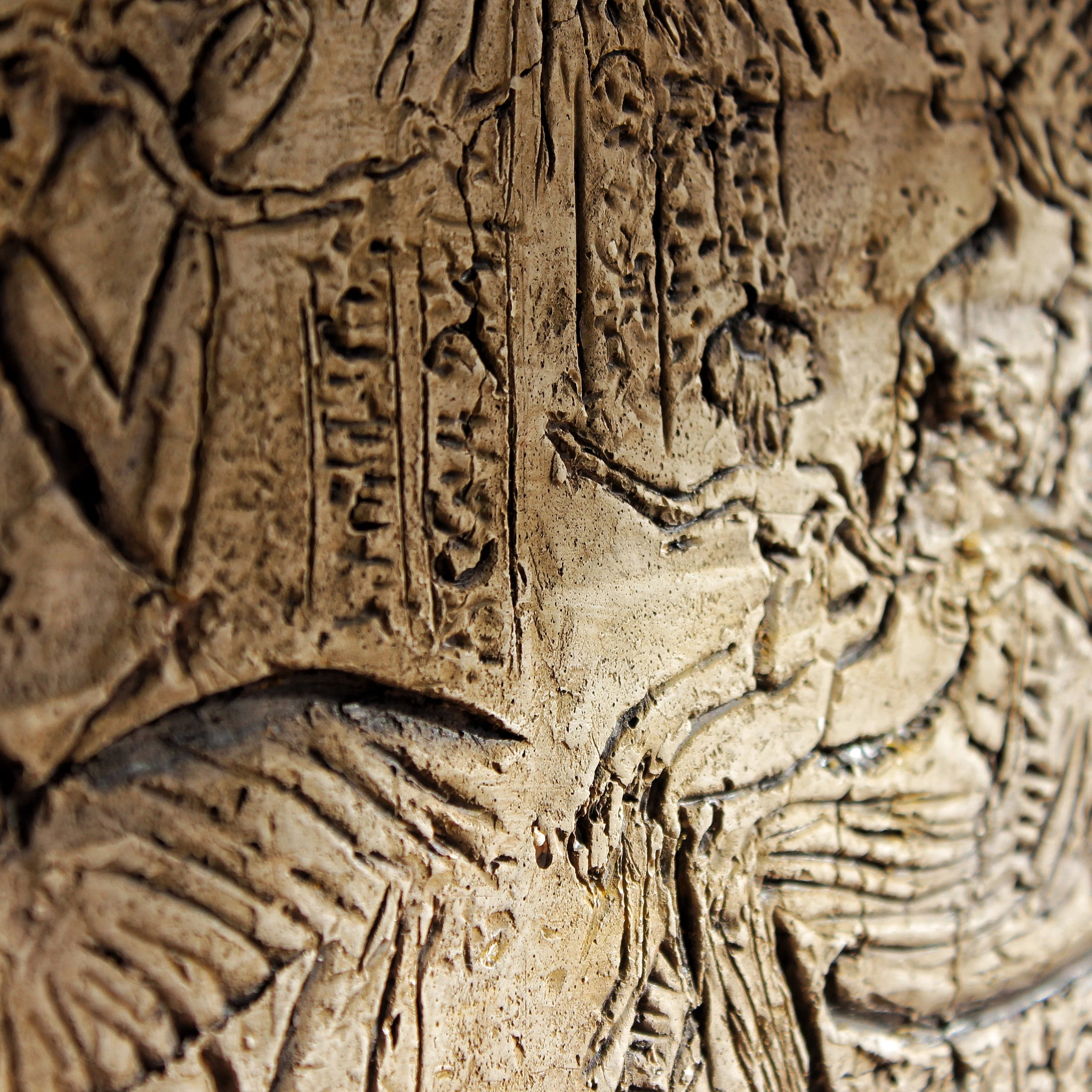 “AKHENATEN” Altar Relief (Reproduction) – 60 × 40 cm