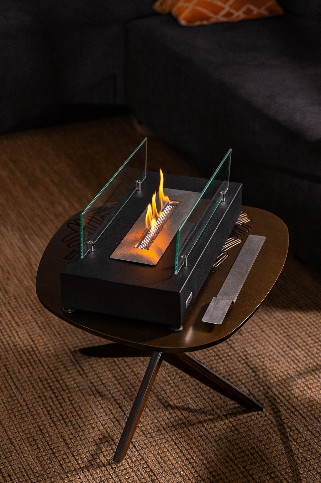 BLACK IRON V2 Sculptural Metal Tabletop Fireplace