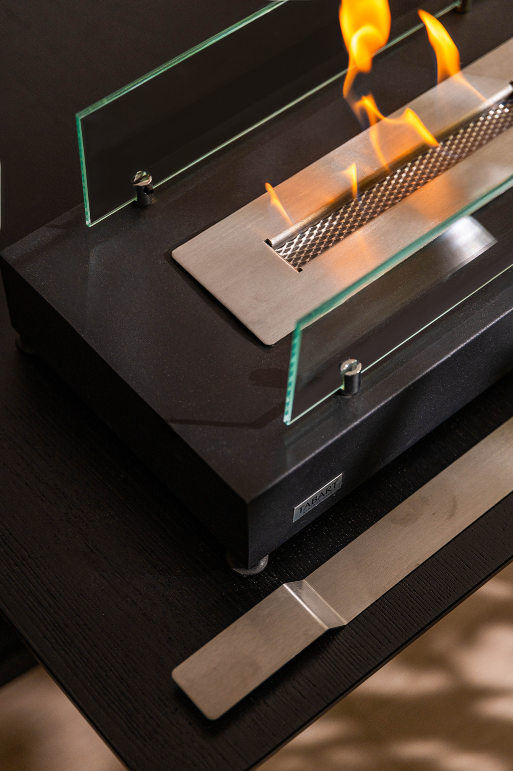 BLACK IRON V2 Sculptural Metal Tabletop Fireplace