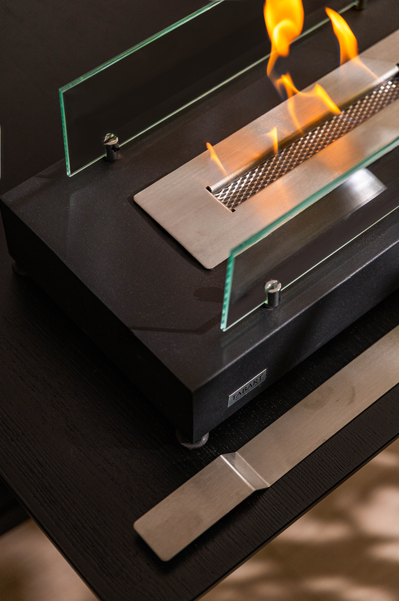 BLACK IRON V2 Sculptural Metal Tabletop Fireplace