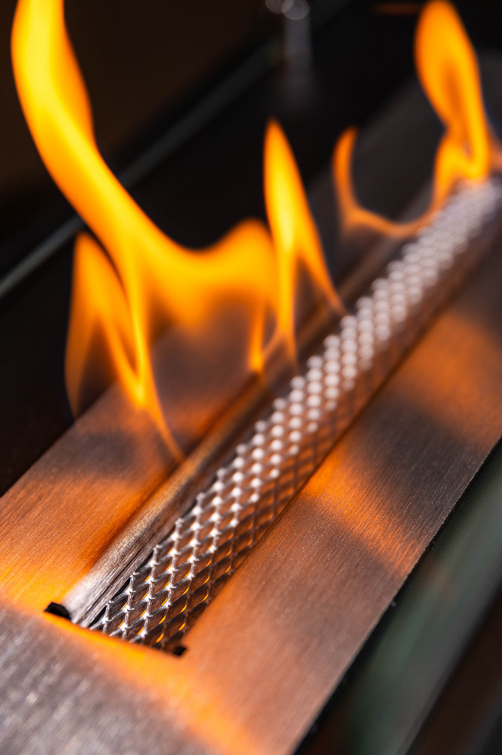 BLACK IRON V2 Sculptural Metal Tabletop Fireplace