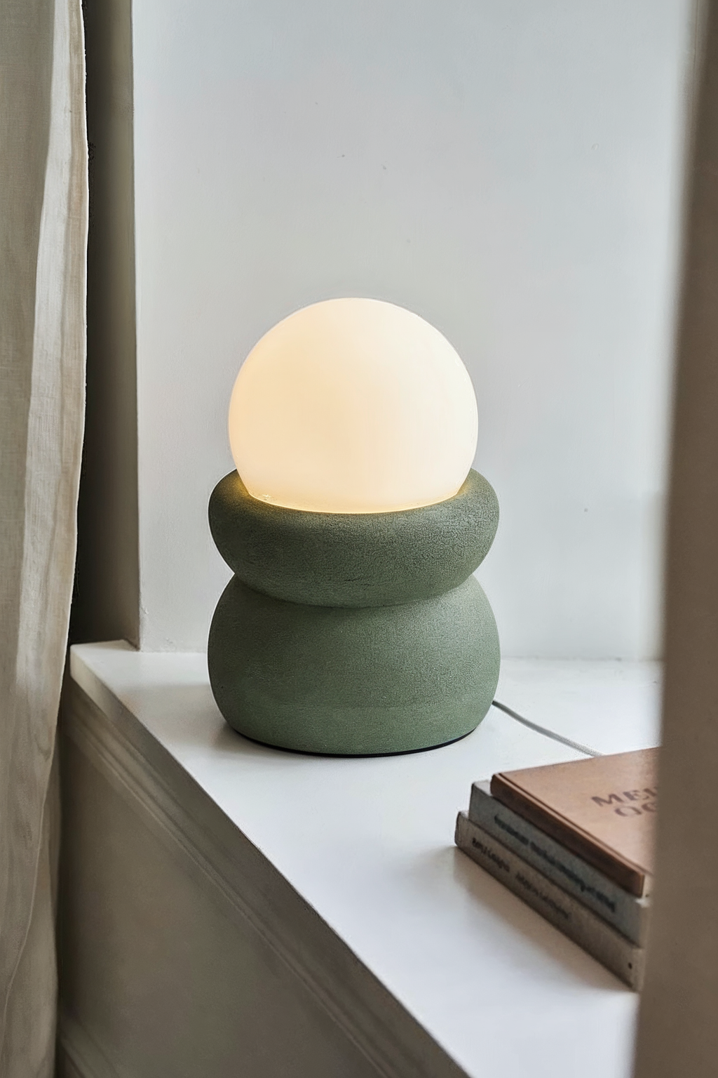 BOVO Sculptural Concrete Table Lamp
