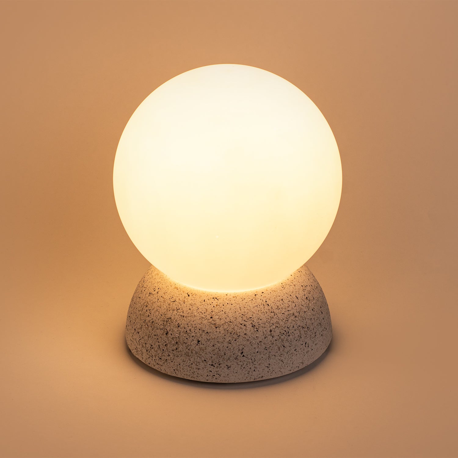 “LIA” Decorative Concrete Lamp – Wired
